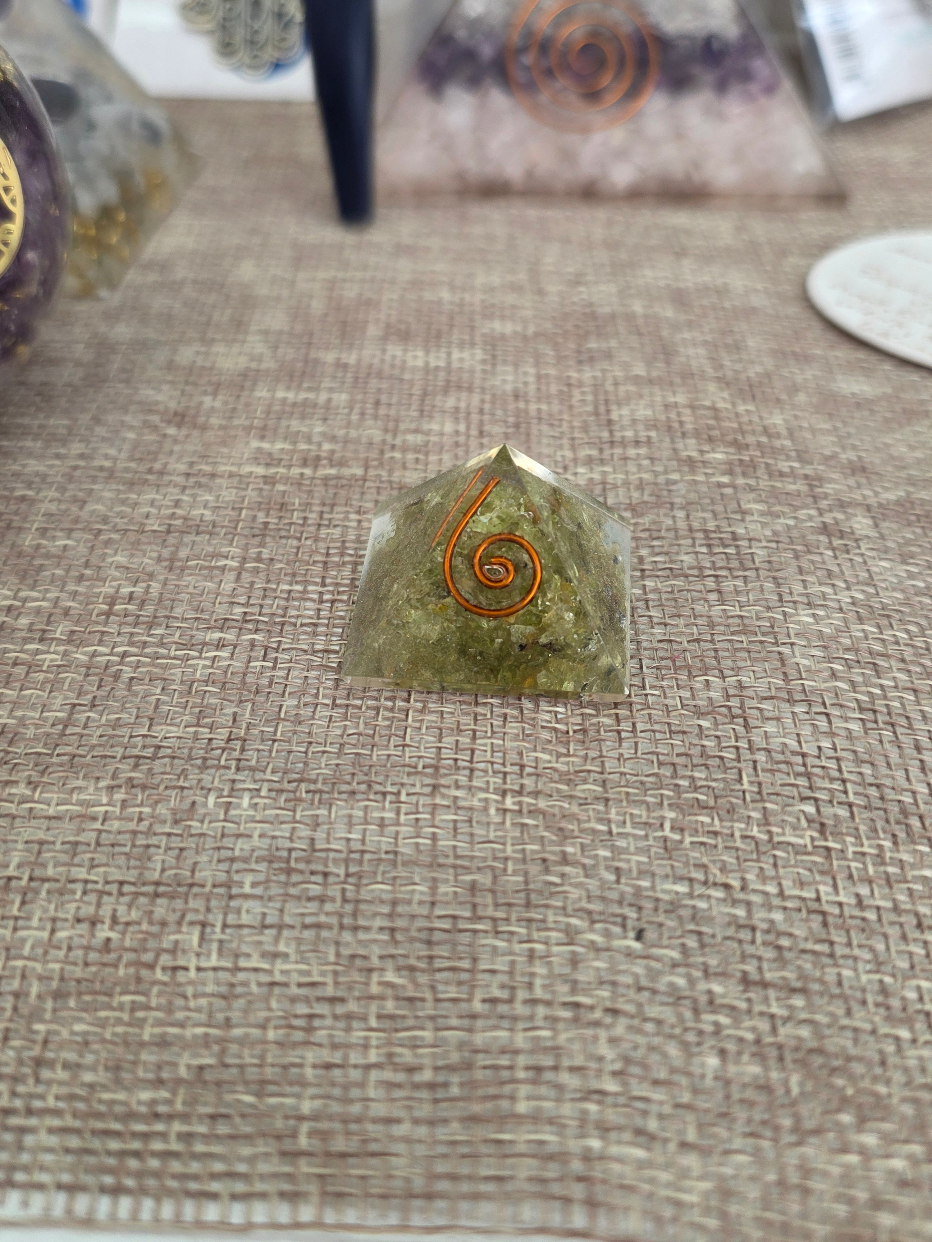 Orgonite Pirâmide Pequena