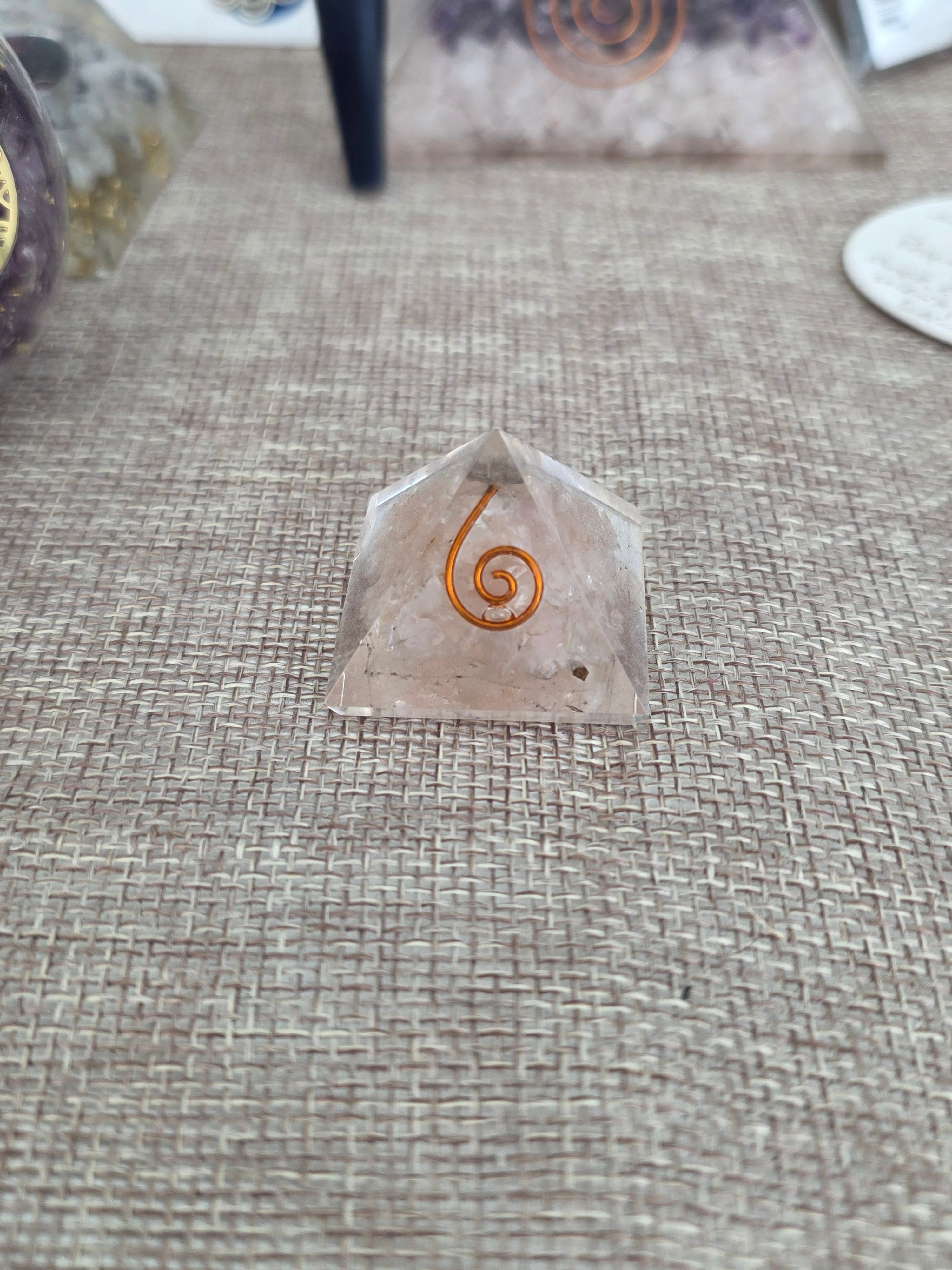 Orgonite Pirâmide Pequena